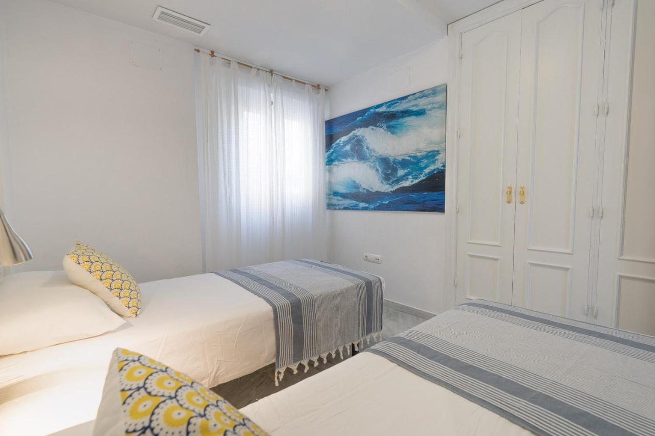 Coral Paradise Apartment With Swimming Pool La Herradura  Esterno foto