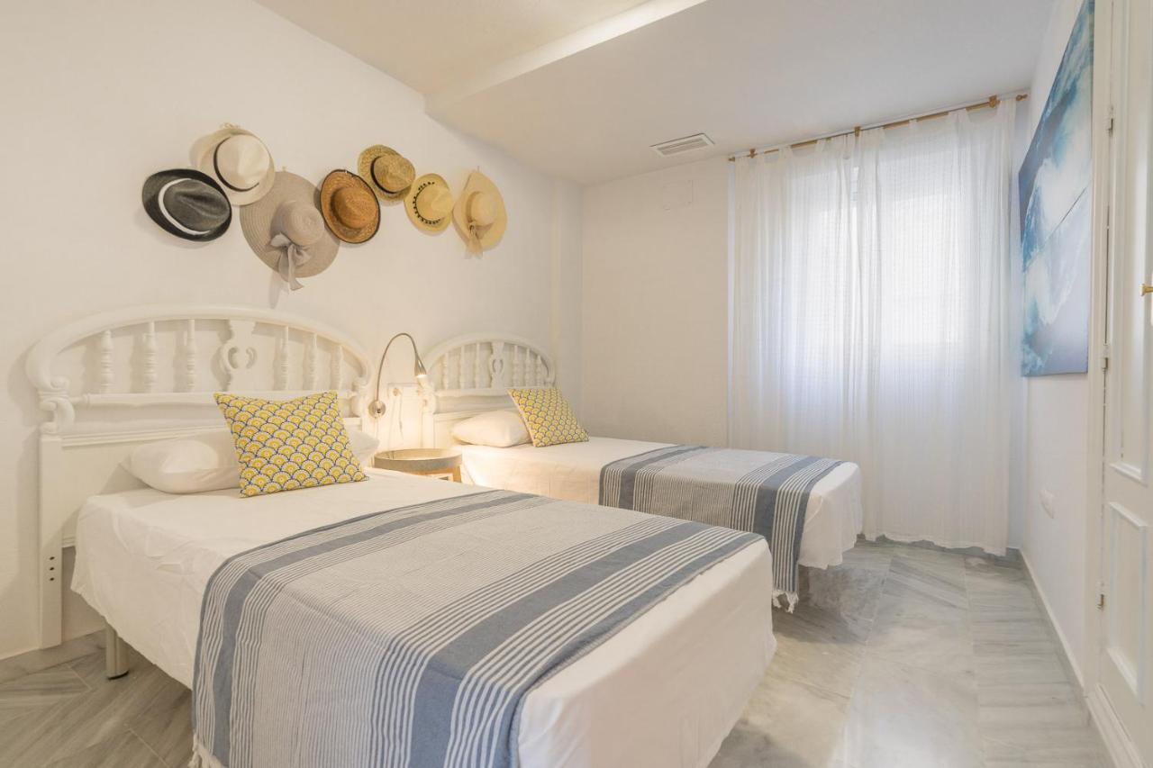 Coral Paradise Apartment With Swimming Pool La Herradura  Esterno foto