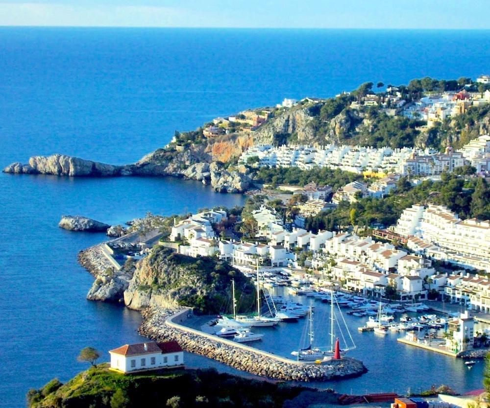 Coral Paradise Apartment With Swimming Pool La Herradura  Esterno foto